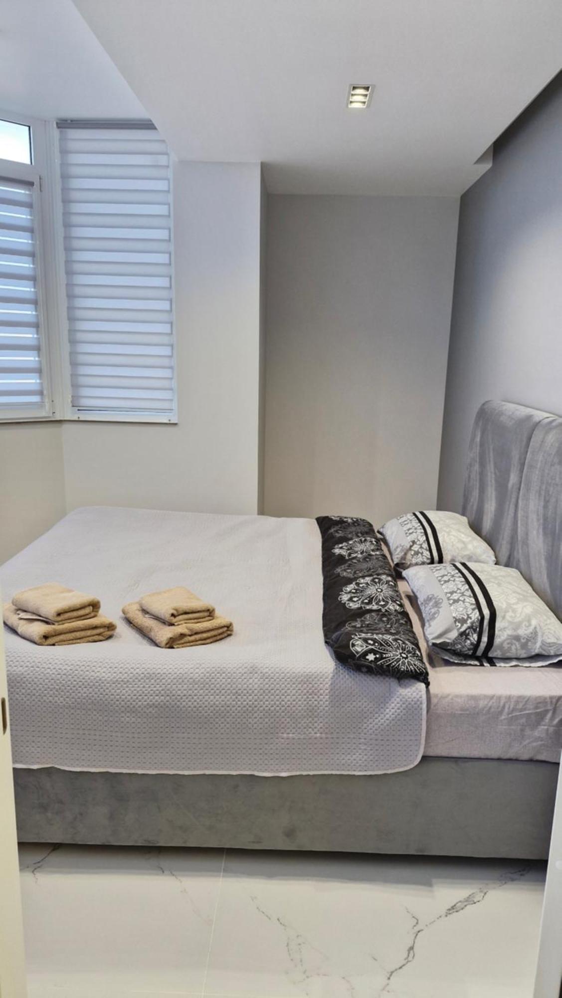 Аэропорт Кишинев 24&24 Apartment Ngoại thất bức ảnh