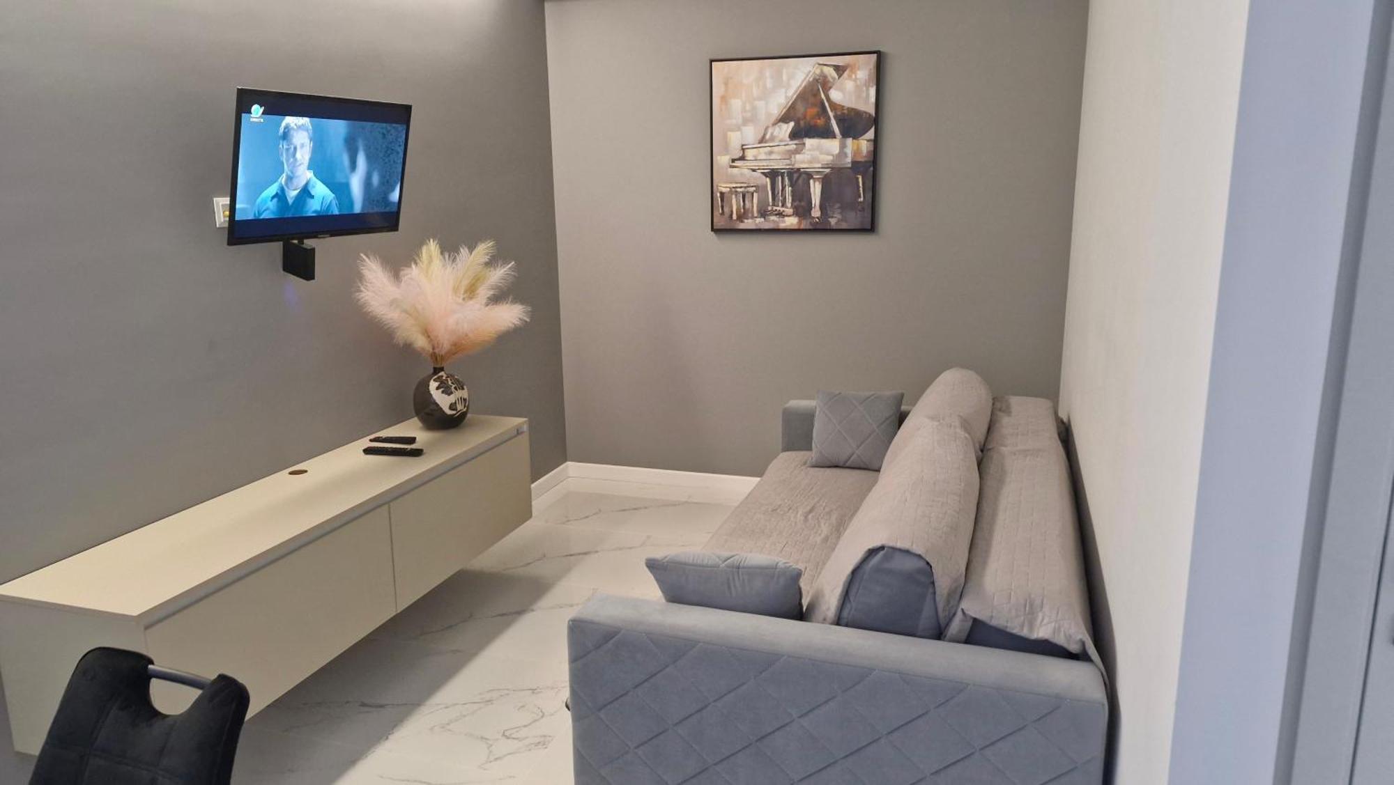 Аэропорт Кишинев 24&24 Apartment Ngoại thất bức ảnh